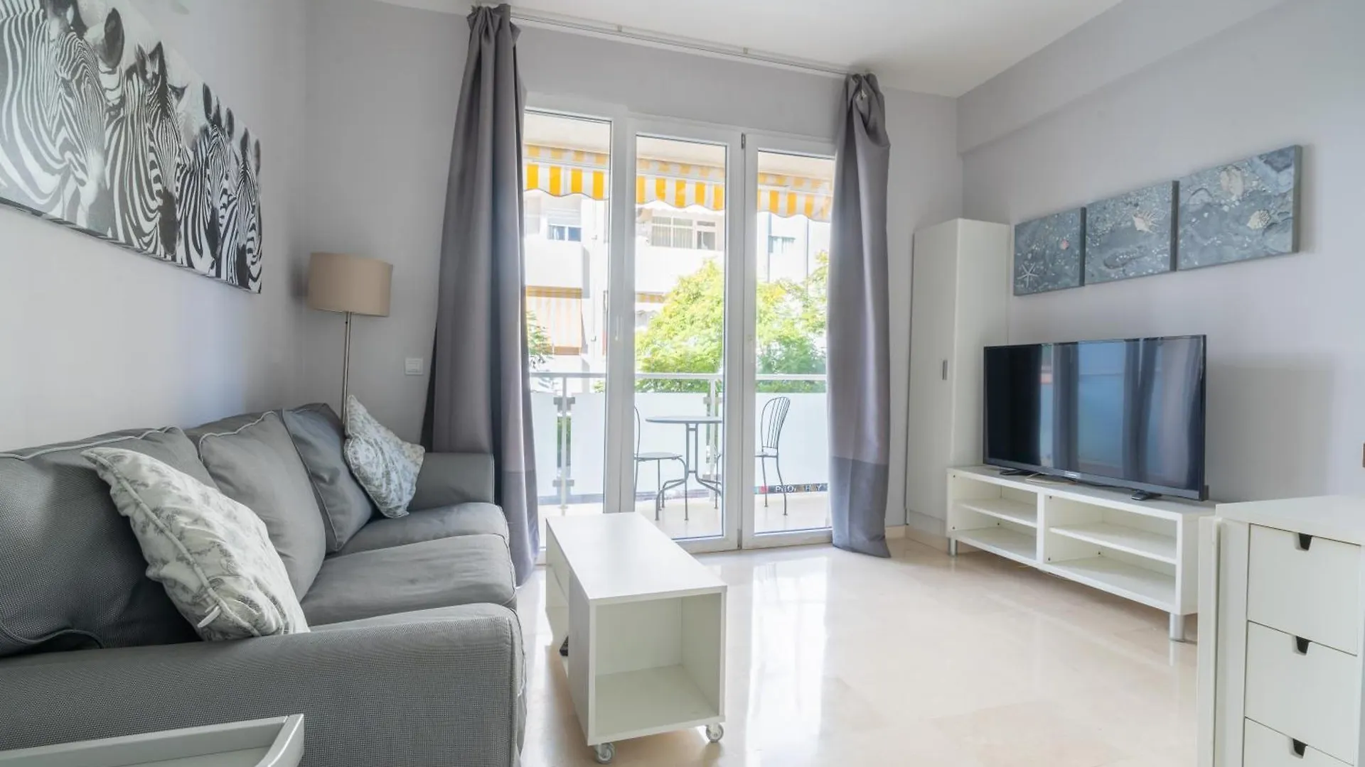 Apartamentos Castillo Fuengirola 0*,  Spanien